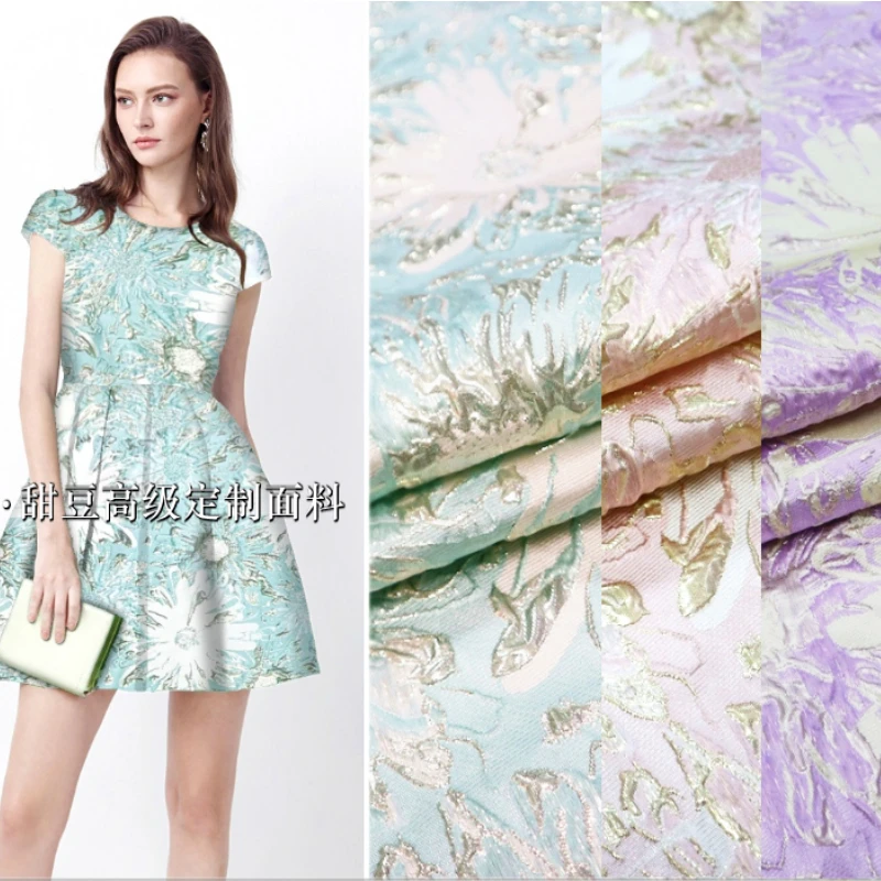 

Золотая шелковая жаккардовая ткань, жаккардовая ткань с большими цветами, окрашенная в пряжку одежда европейского бренда, модная дизайнерская Ткань для шитья