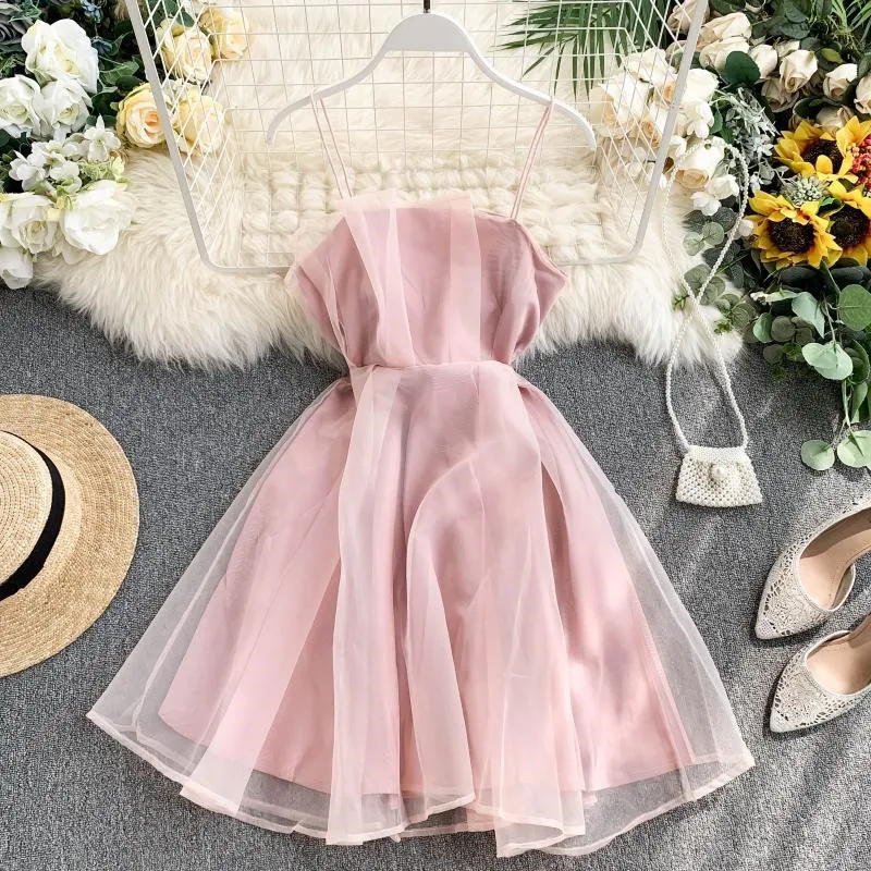 

Dresses, new fashion skirts, sexy suspenders, shoulder-open, waist-slim dresses