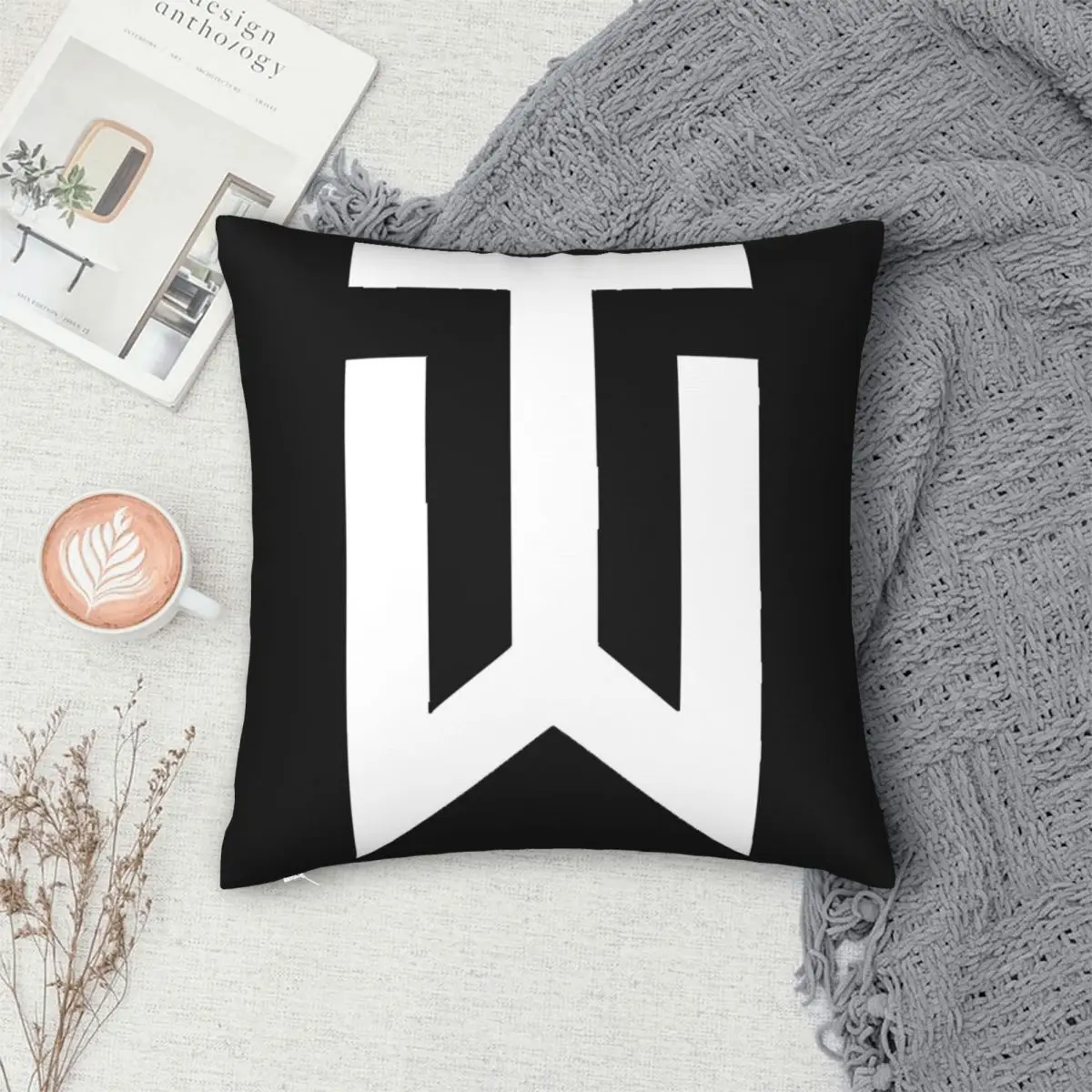 Рисунок 3 - Наволочка квадратная бархатная