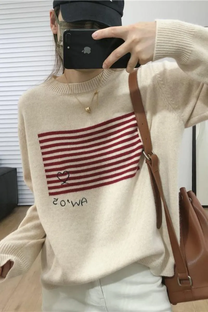 

2022 new autumn and winter leisure 100% woolen sweater women's creative embroidery O-neck 100% woolen Pullover women's loose fas