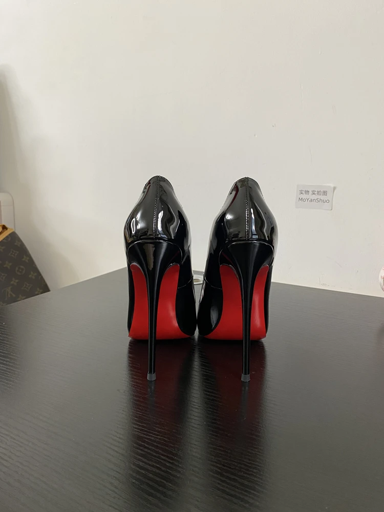 New Fish Mouth pumps modeling shot 3