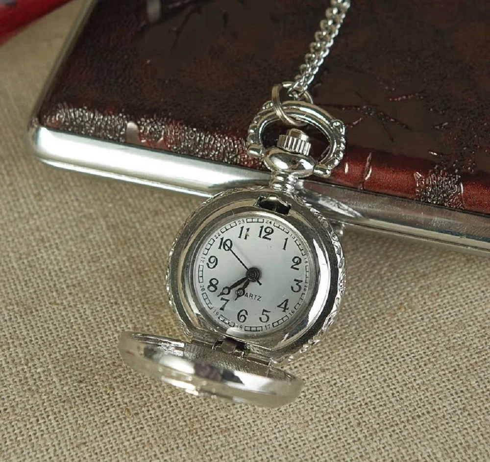 Vintage Women Quartz Pocket Watch Alloy Openable Hollow Out Flowers Lady Girl Sweater Chain Necklace Pendant Clock Gifts