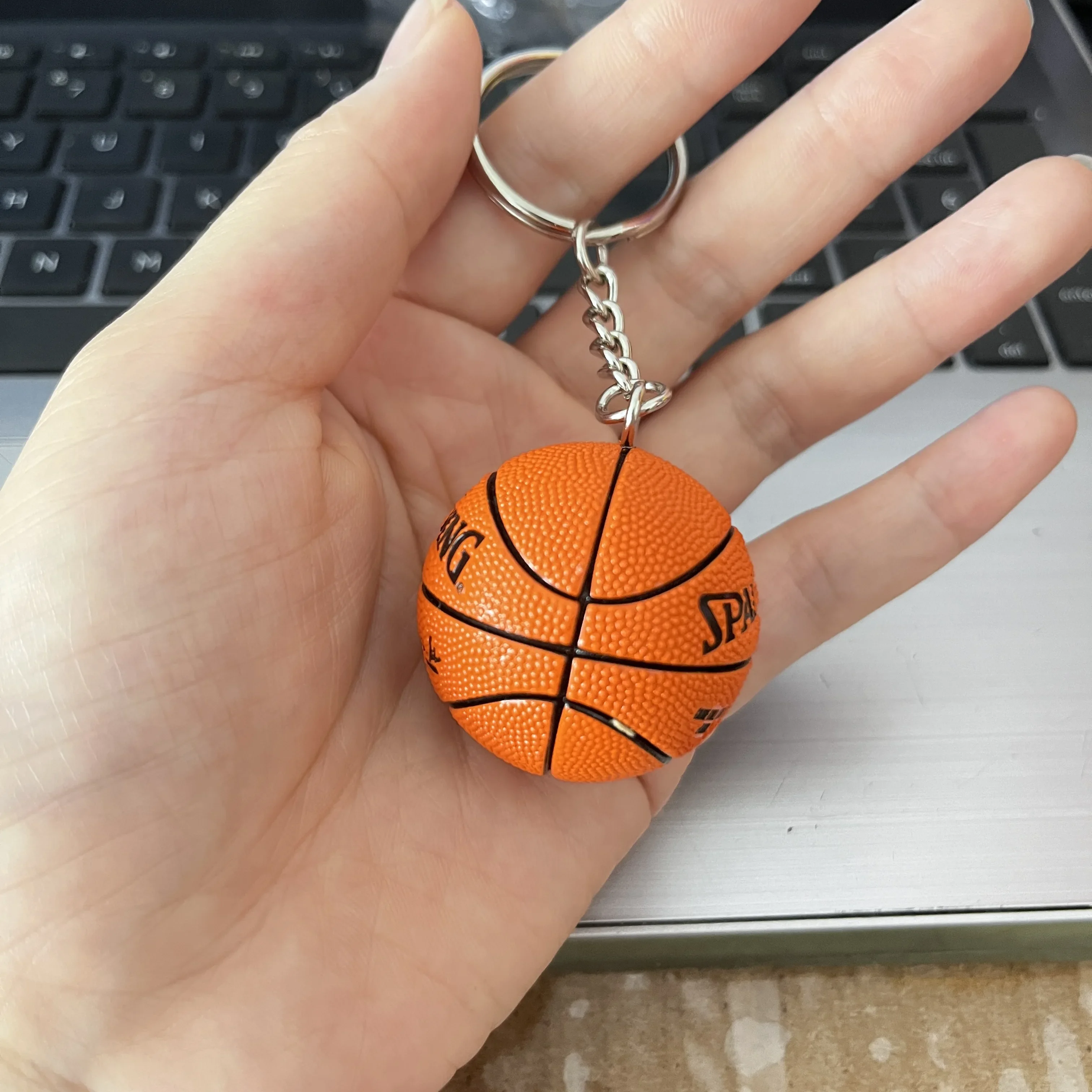 Llavero De Baloncesto Hecho A Mano Estilo Dulce Decoración De Colgante De Yarn Material Nuevo Modelo Artesanías Hechas A Mano