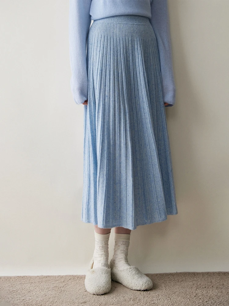 Chic Cashmere Skirt - Lifestyle 12