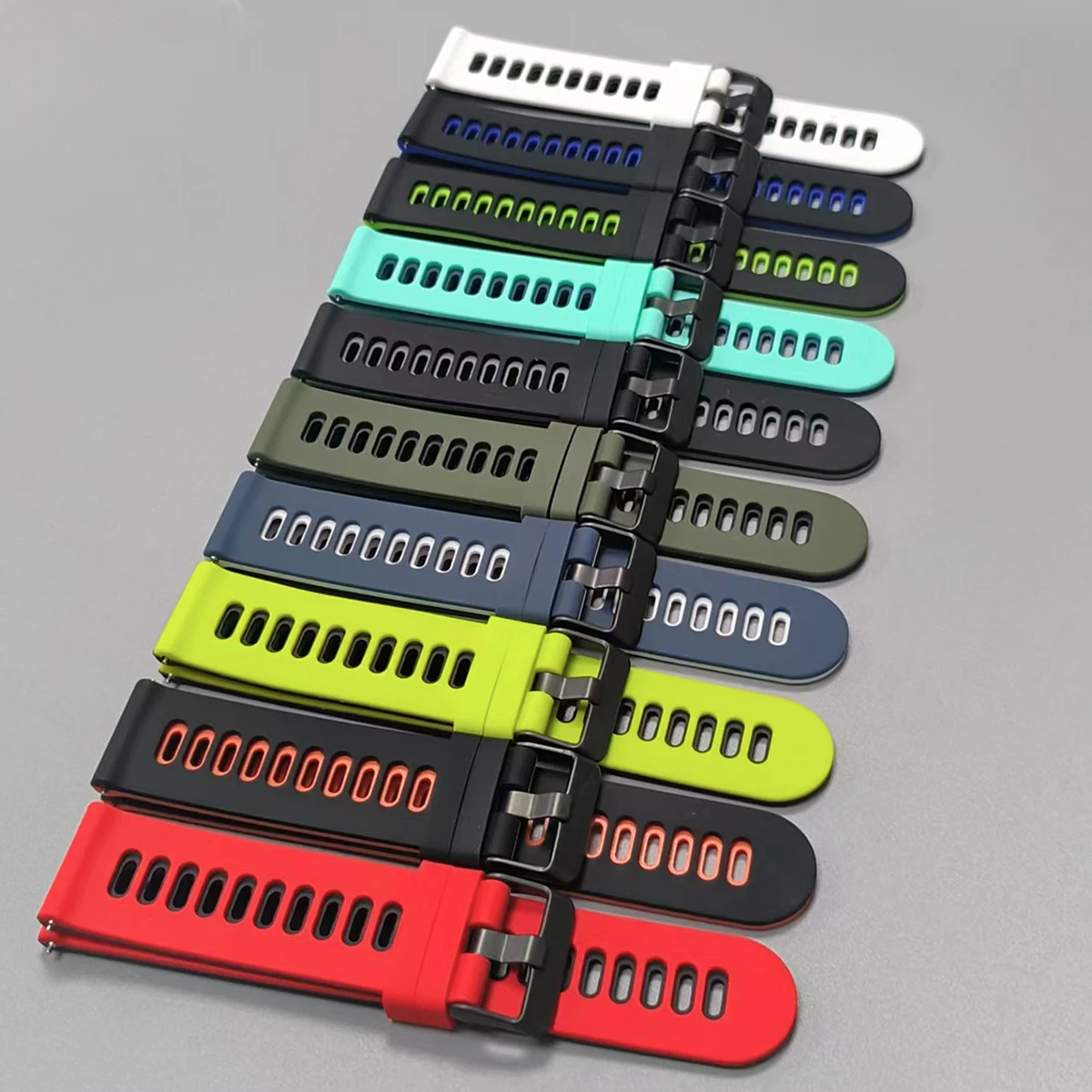 Premium Silicone Replacement Sport Strap for Smartwatches - 20/22mm