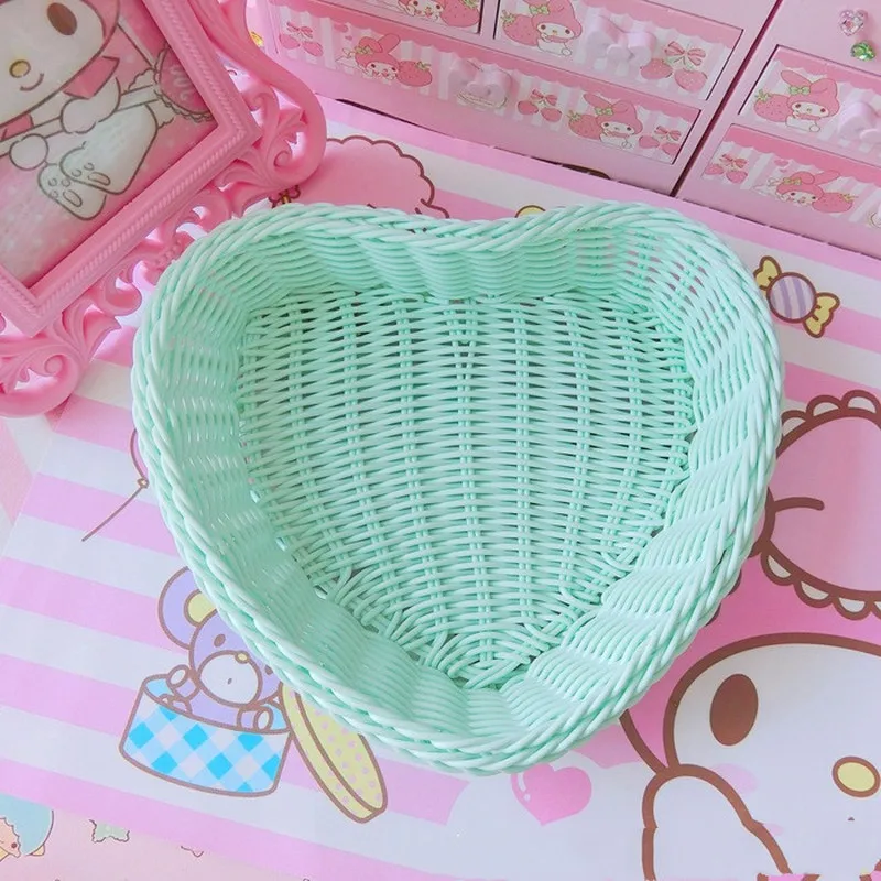 1 Pcs Love Heart Shape Basket Desktop Sweet Color Basket Photo Props For Home Storage Decoration Basket Storage Fruit Basket