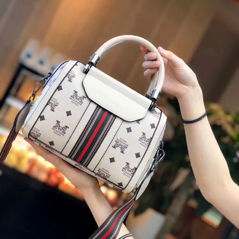 airplane Box Packaging) Bag Female 2023 New Embroidery Love Flap Chain Bag  High Quality Cowhide Shoulder Crossbody Bag