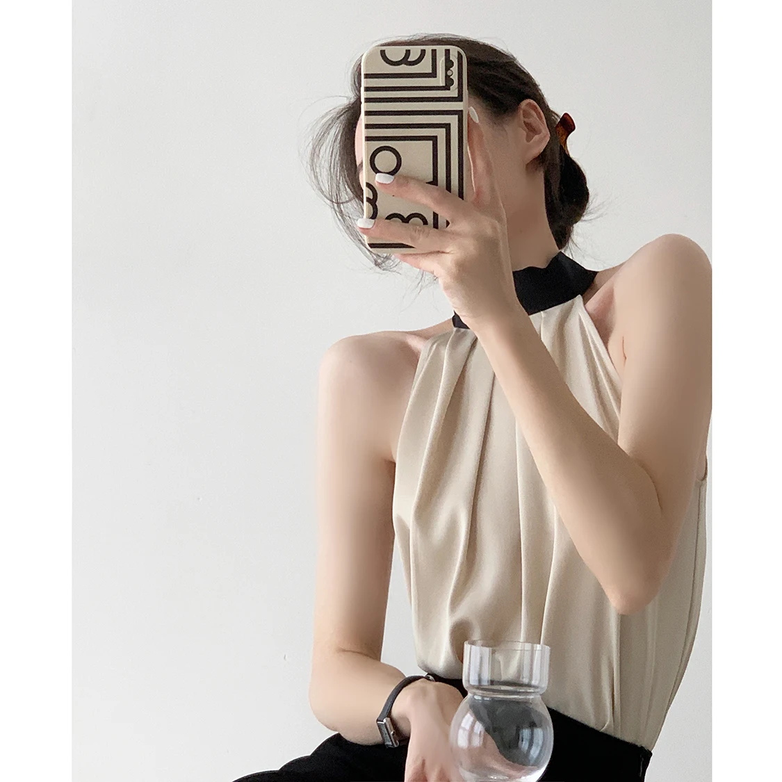 

Summer new top for women with a sense of design niche French style outerwear and sleeveless camisole