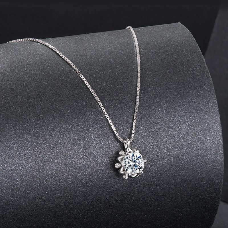 Bamoer U 0.5CT 꽃 모이사나이트 목걸이  독특한 꽃 봉오리 디자인 인증 목걸이 여성 고급 주얼리
