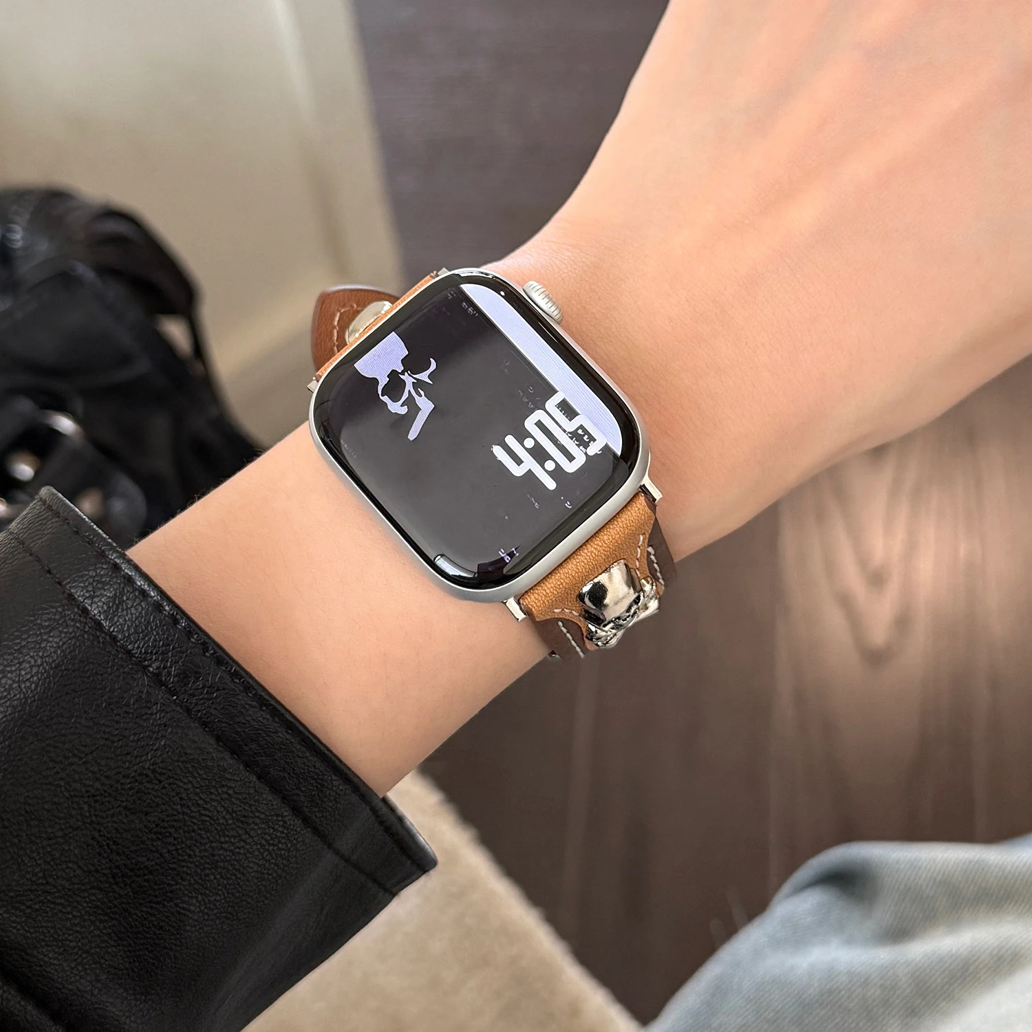 Retro-Punk-Totenkopf-Zubehör-Lederarmband für Apple Watch Ultra 49 mm S10 42/46 mm 45–38 mm Herrenarmband für iWatch Serie 9 8 7 SE 6 – Detail 4