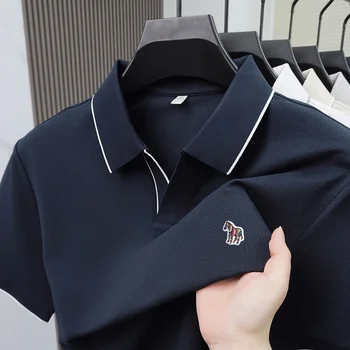 Polo a maniche corte da uomo nuova collezione Estate 2026, alla moda, con ricamo colorato a forma di pony, confortevole, traspirante, ideale per il business