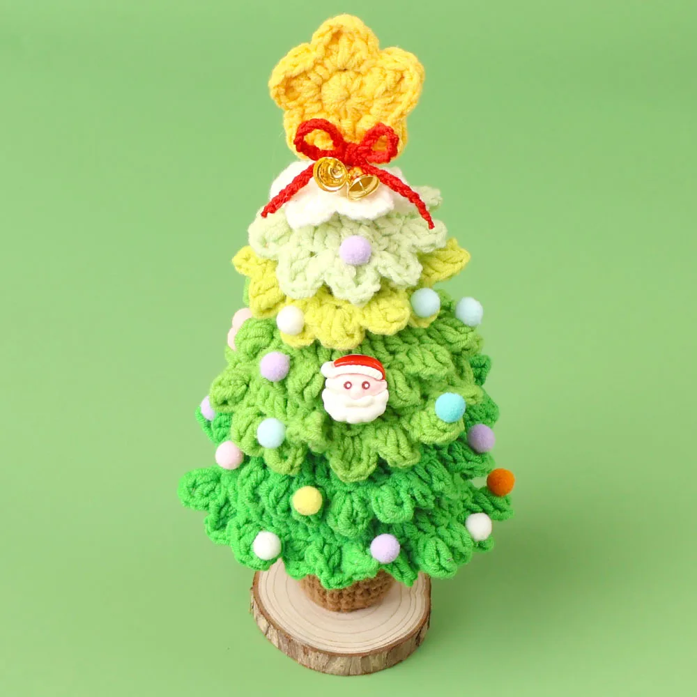 2025, gehäkelter Weihnachtsbaum, kreativer gewebter Weihnachtsbaum, gestrickte Pflanze als Weihnachtsgeschenk – Detail 7