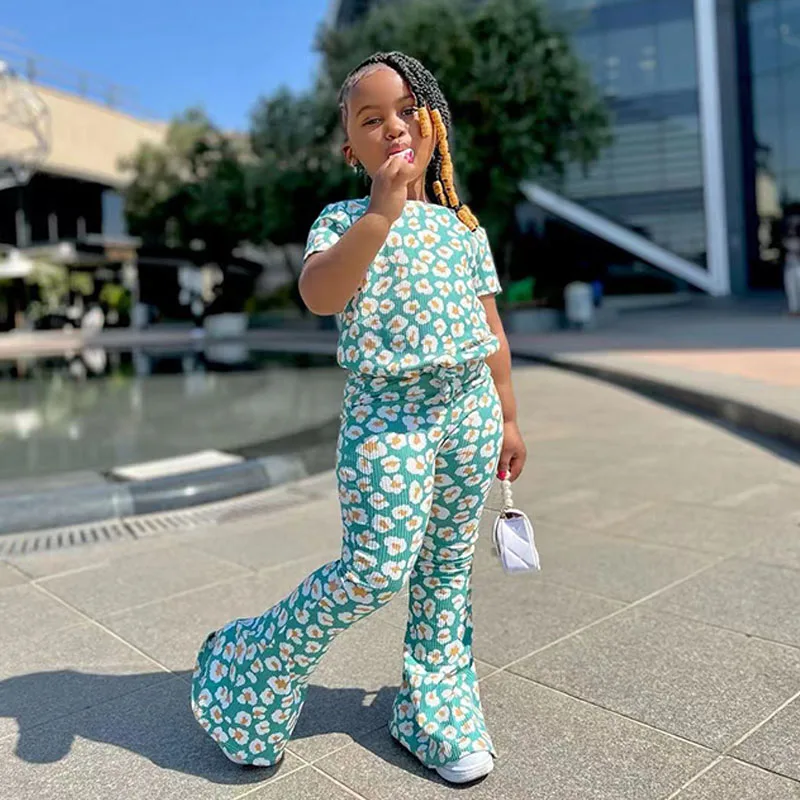

2023 New Children Sets 2pcs Daisy Tops+Flare Leggings Tracksuits Floral Print Boutique Kids Clothes Y2K Trousers Sets For Girls