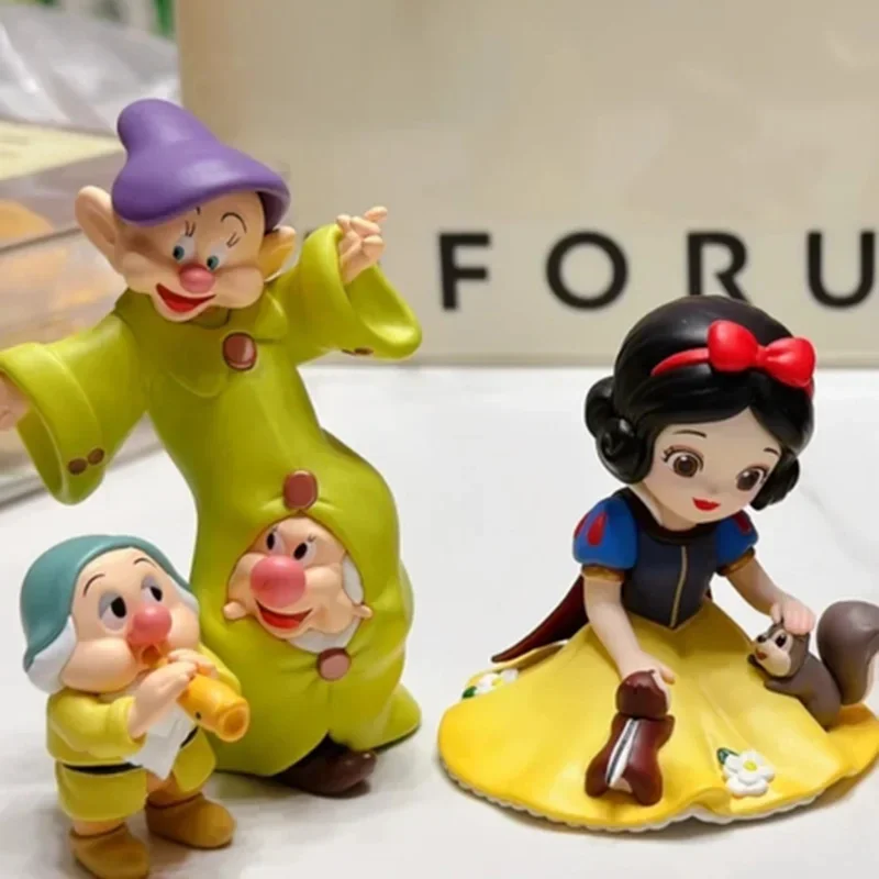 

Классическая серия «Белоснежка Принцесса» Disney, модель игрушки, загадочная коробка, кавайная аниме фигурка, Коллекционная модель, кукла, подарок для детей