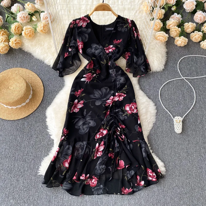 

2022 Summer New Retro Gentle Floral Dress Western-style Printed V-neck Waist-Slim Long Dress