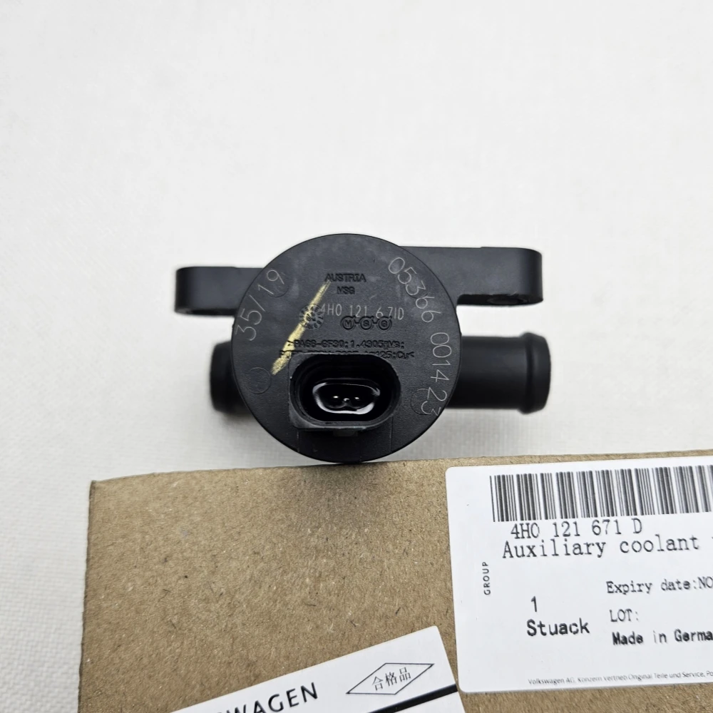 Car Heater Control Valve 4H0121671D with Plug For Audi A4 A5 A6 C7 A7 A8 Q5 VW Golf 7 Passat B8 Solenoid Valve 4H0121671B