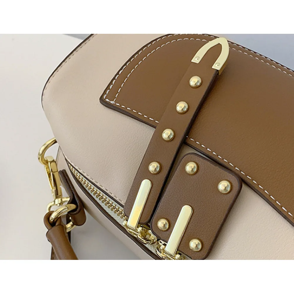 This year's popular handbag for women in 2024, new high-end color contrast single shoulder crossbody bag, stylish and_voghion.com