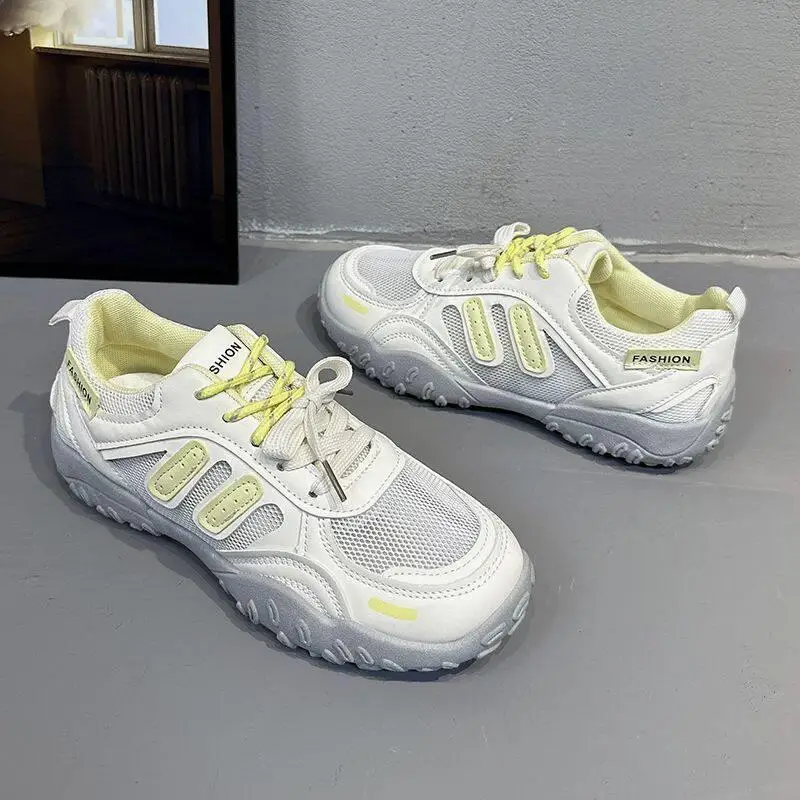 한국 스타일 편안하고 가벼운 캐주얼 유니섹스 러닝화 부드러운 가죽 통기성 메쉬 두꺼운 밑창 스포츠 스니커즈