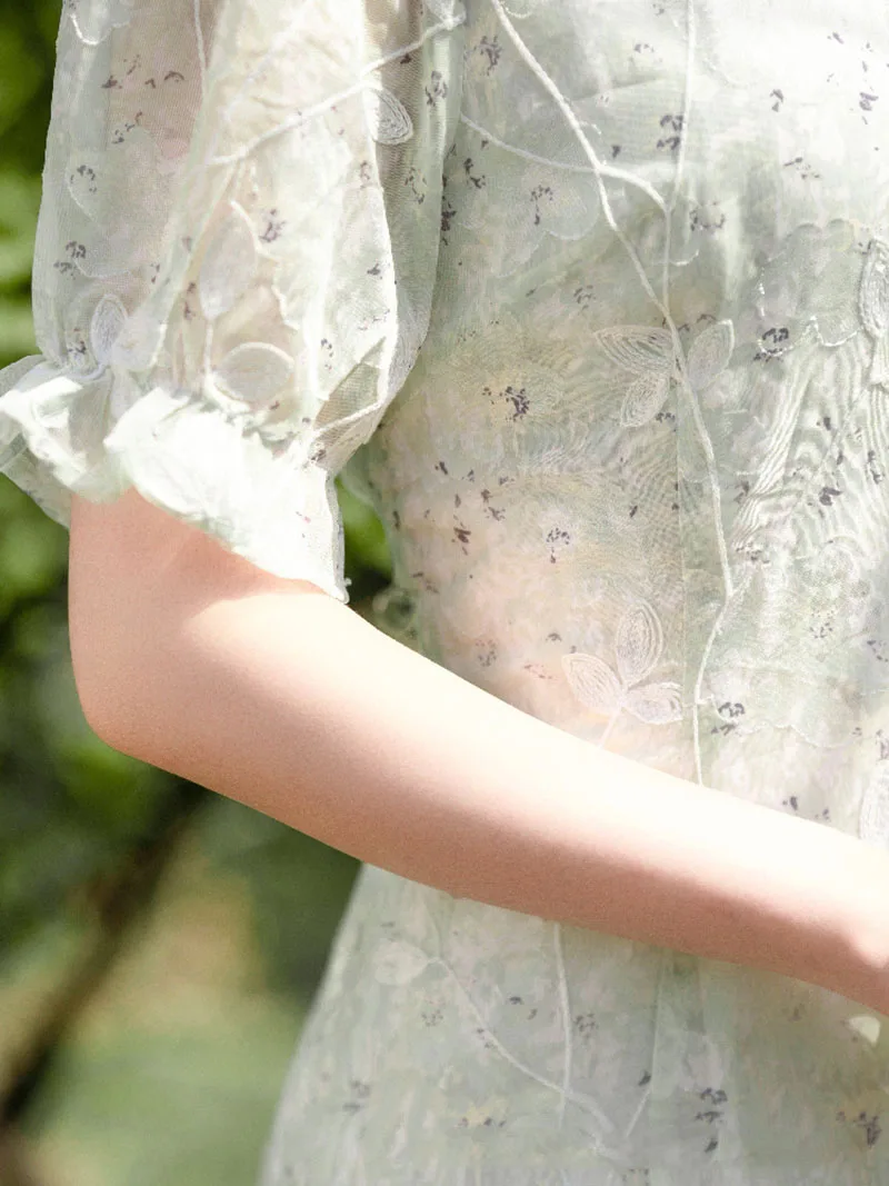 Рисунок 3 - Зеленое винтажное китайское традиционное платье-Ципао