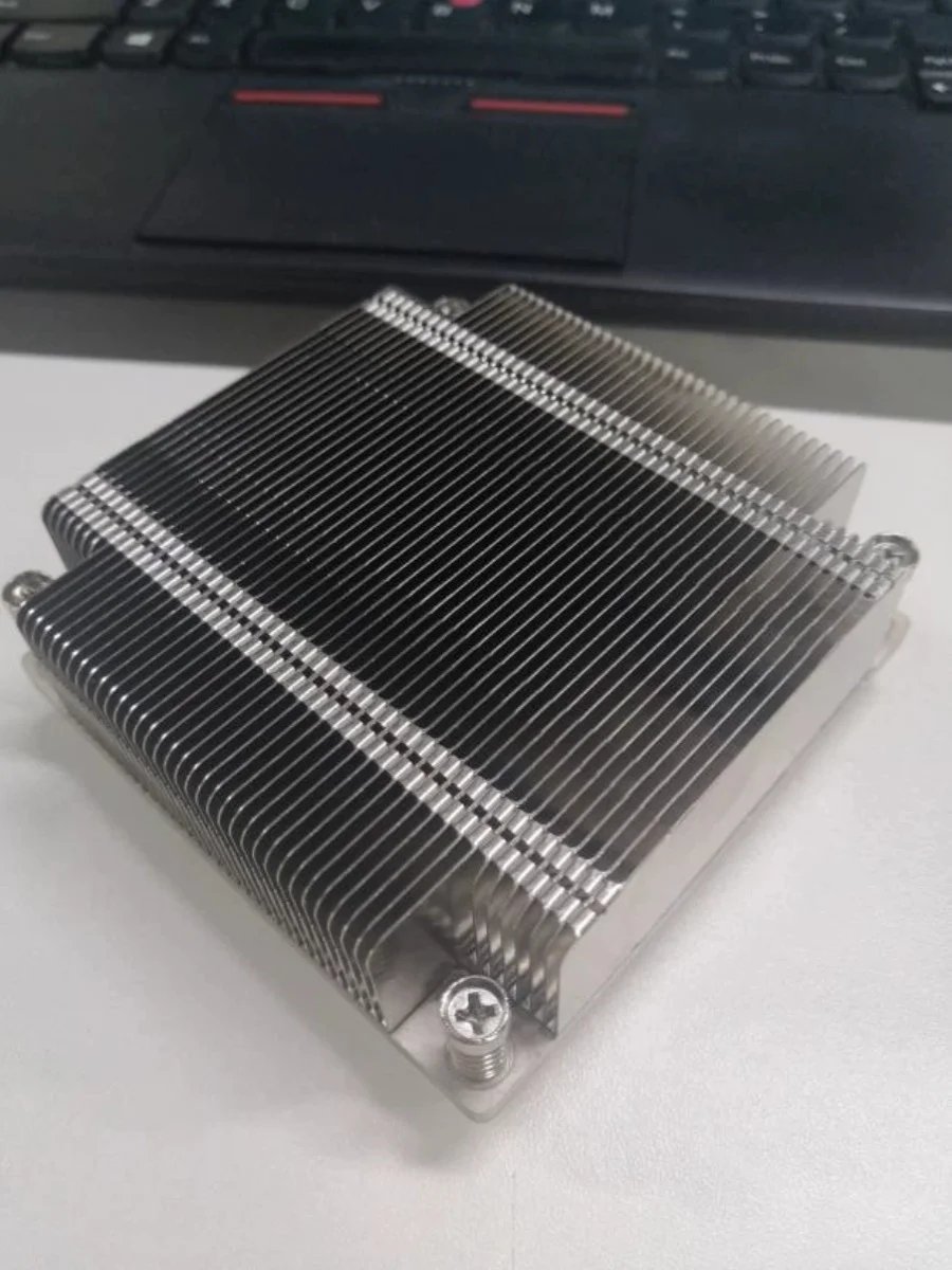 

Радиатор Supermicro server 1U, соответствует стандартам LGA1366