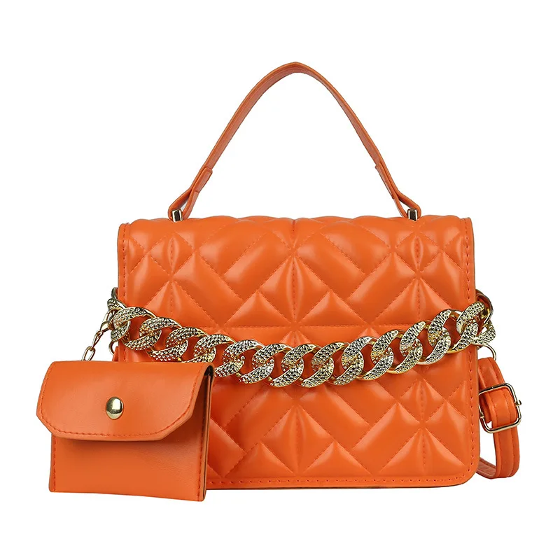 Bolso De Mano MABEL Con Cadena Metálica - Cuero Vegano, Múltiples Bolsillos, Color Skylar