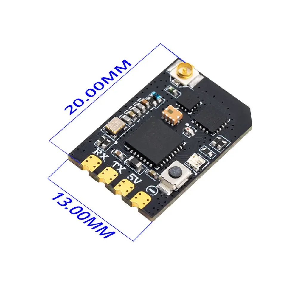 Gros plan sur le récepteur ExpressLRS XR1 Nano 2.4GHz avec son antenne flexible et le dissipateur thermique.