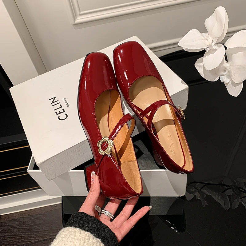 

New Women's Mary Janes Shoes High Quality Patent Leather Med Heels Dress Shoes Square Toe Shallow Buckle Strap Women's Shoes