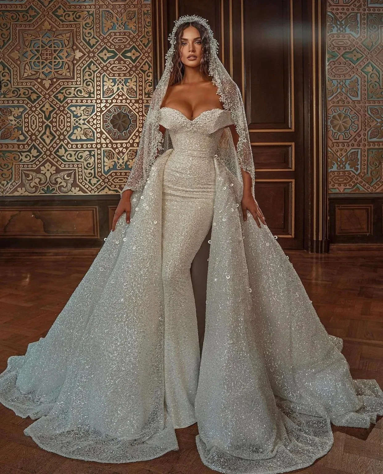 

Elegant Sparkling Plus Size Mermaid Wedding Dresses Sequins Overskirts Bridal Gowns Off Shoulder Detachable Wedding Dresss