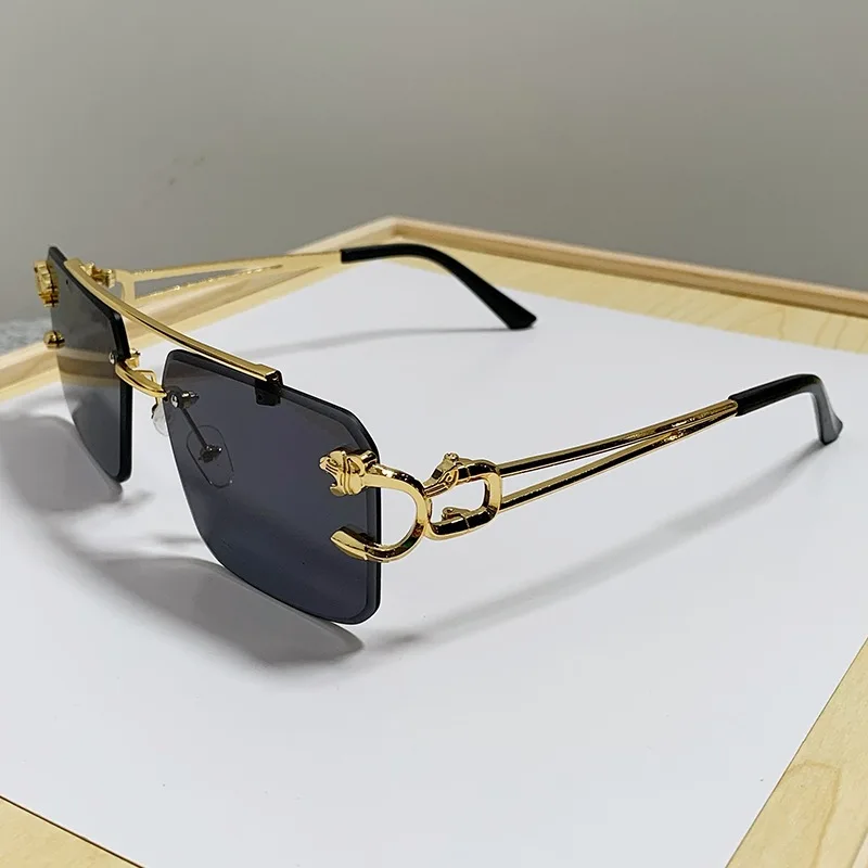 1/2/3 pairs/Fashionable Golden Tiger Head Sunglasses Square  display picture 1