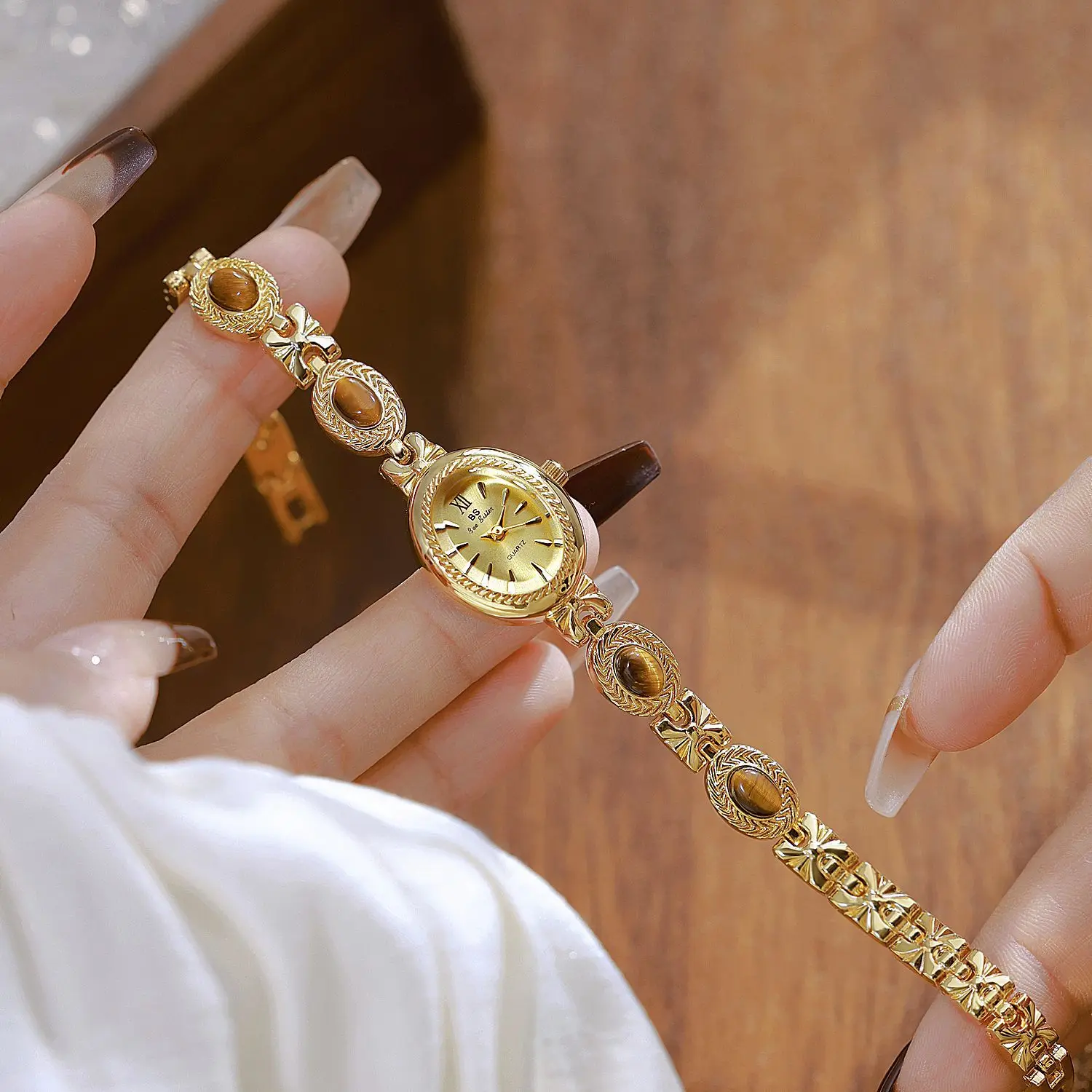 Oval Gold Women Watches Luxury Brand Dress Casual Quartz Small Dial Ladies Wrist Watches Rhinestone Gold Watches for Women 2025 4