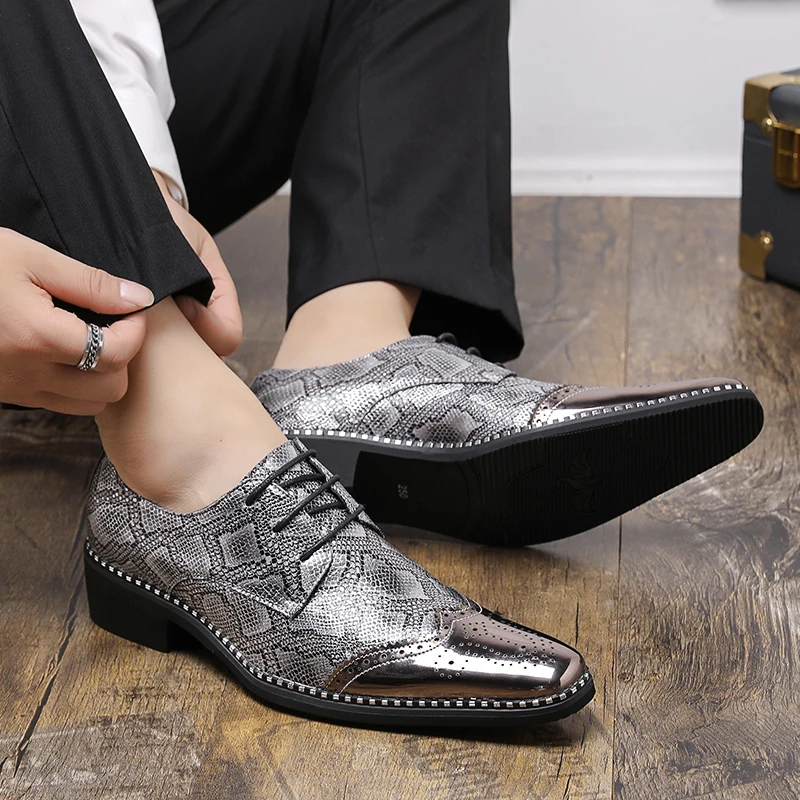 Men Fashion Block Shoes Silver Gold Luxury Gold Lace Leather Shoes Personalized Pointed Business Dress Size 38-46