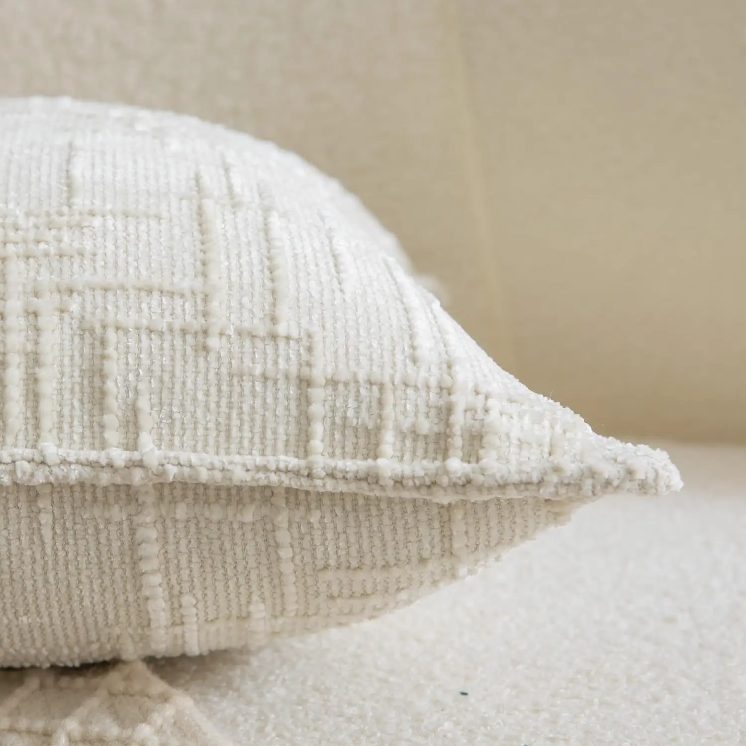 Elegant Soft Decorative Pillowcase - 45x45cm Throw Pillow Cover for Home Decor in Neutral Tones