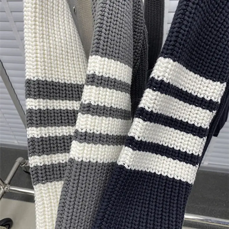 Couple Four-bar Cardigan Men and Women Slim Zipper
