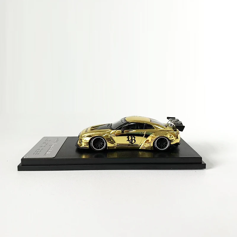 MC 1:64 Model Car GTR R35 LB Wide Body Alloy Die-Cast Vehicle Collection -Chrome Gold 2