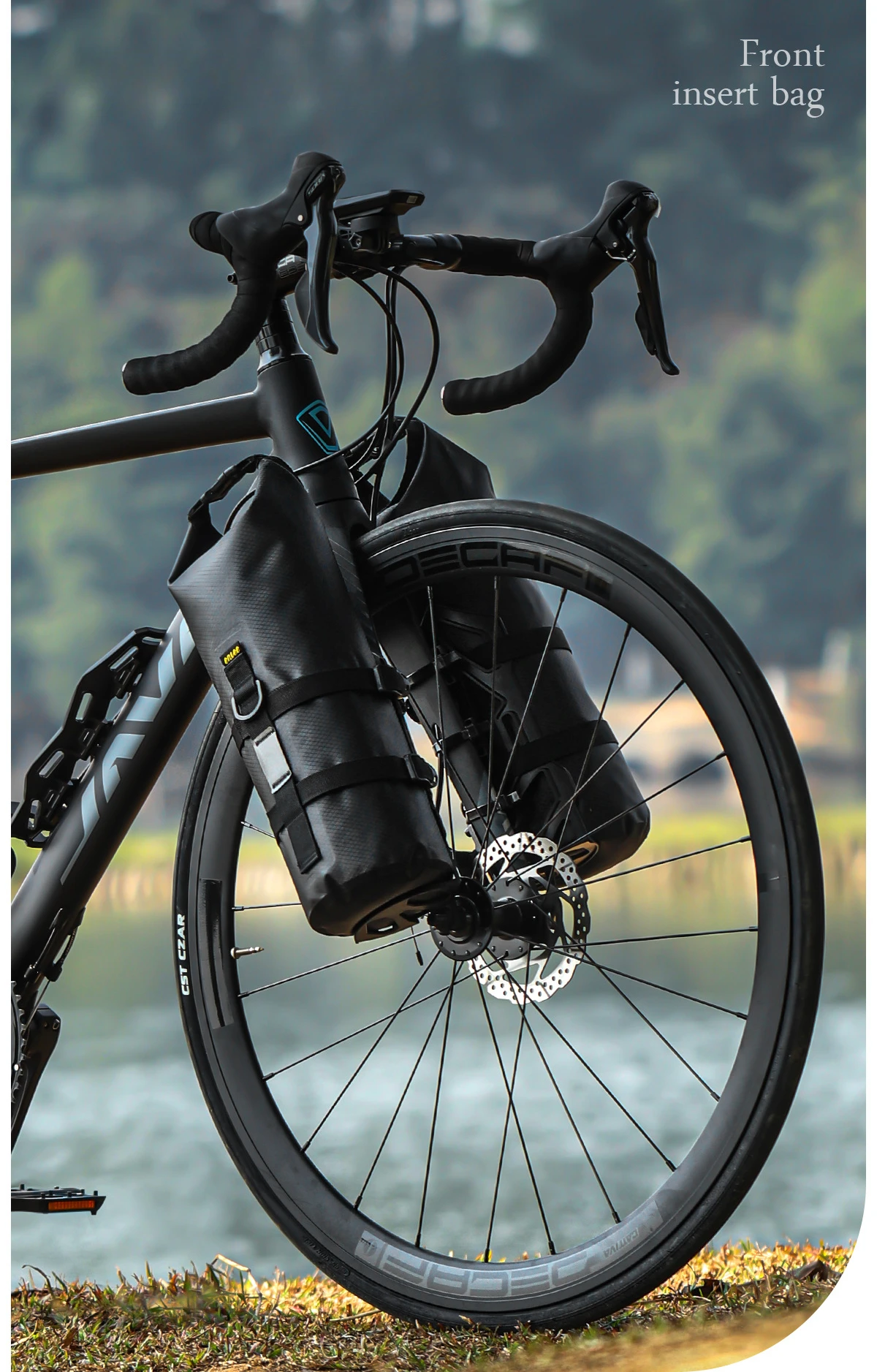 廃盤品　RAPHA WATERPROOF SADDLE BAG Rapha Waterproof Rear Pack review | off-road.cc