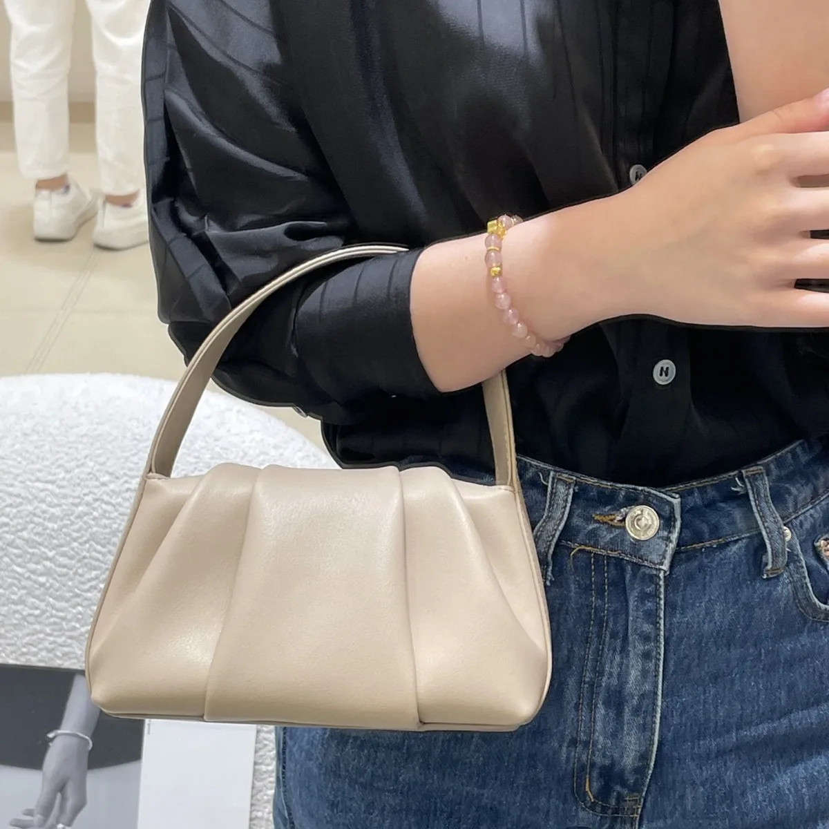 

2024 Women Pleated Leather Cloud Handbag Luxury Brand Purses And Handbags