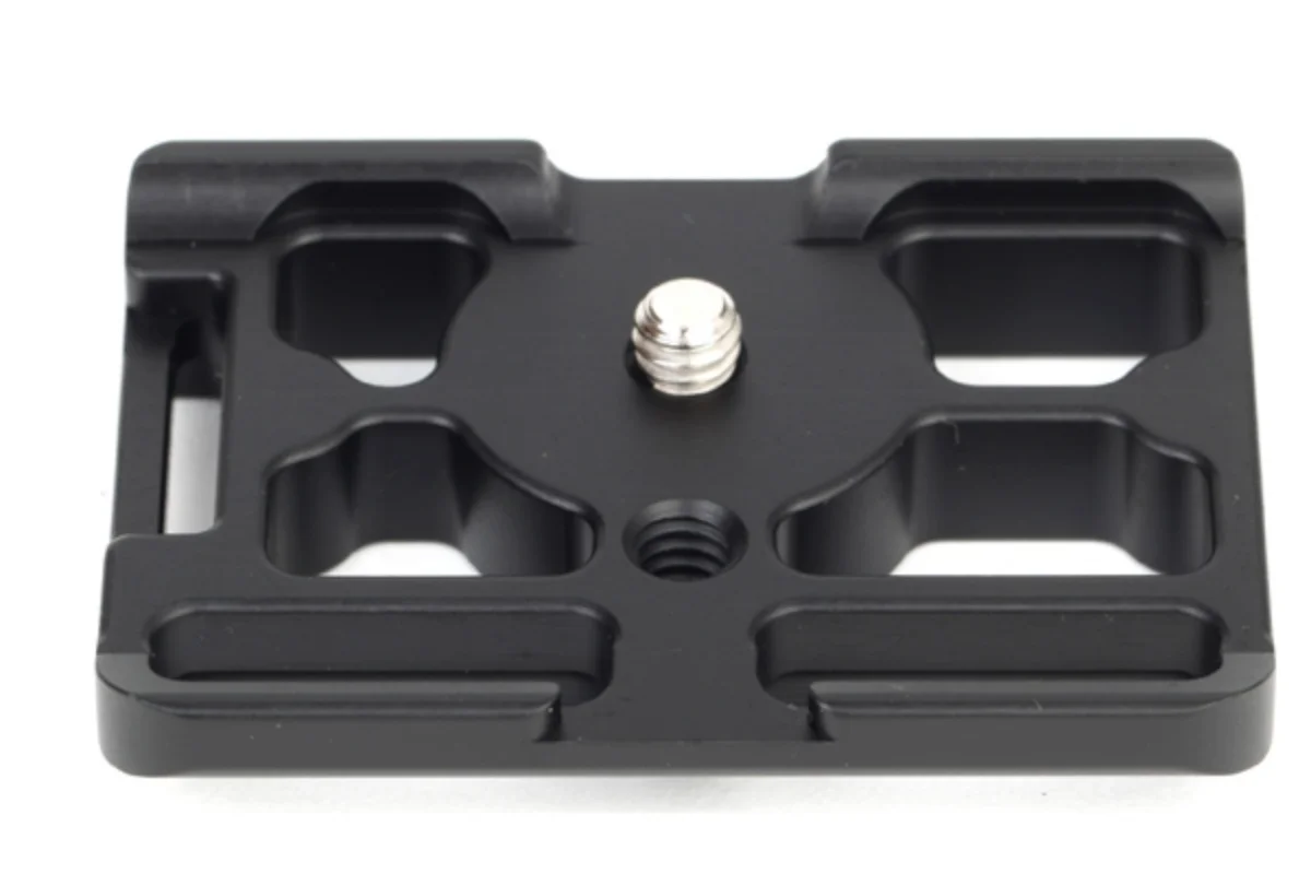 

SUNWAYFOTO Nikon D700 Camera Quick-Release Plate PN-D700