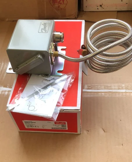 

Genuine KPS81 060L310666 Danfoss Temperature Switch KPS81 060L3106