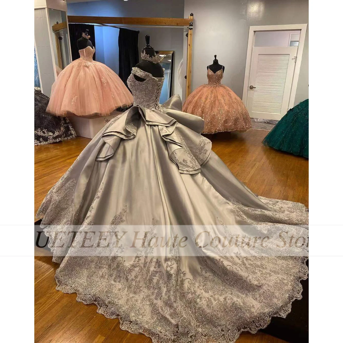 Silver Quinceanera Dresses Satin Beading Sequined Appliques Sweetheart Luxury Sweet Princess Ball Gown Vestidos De 15 Años