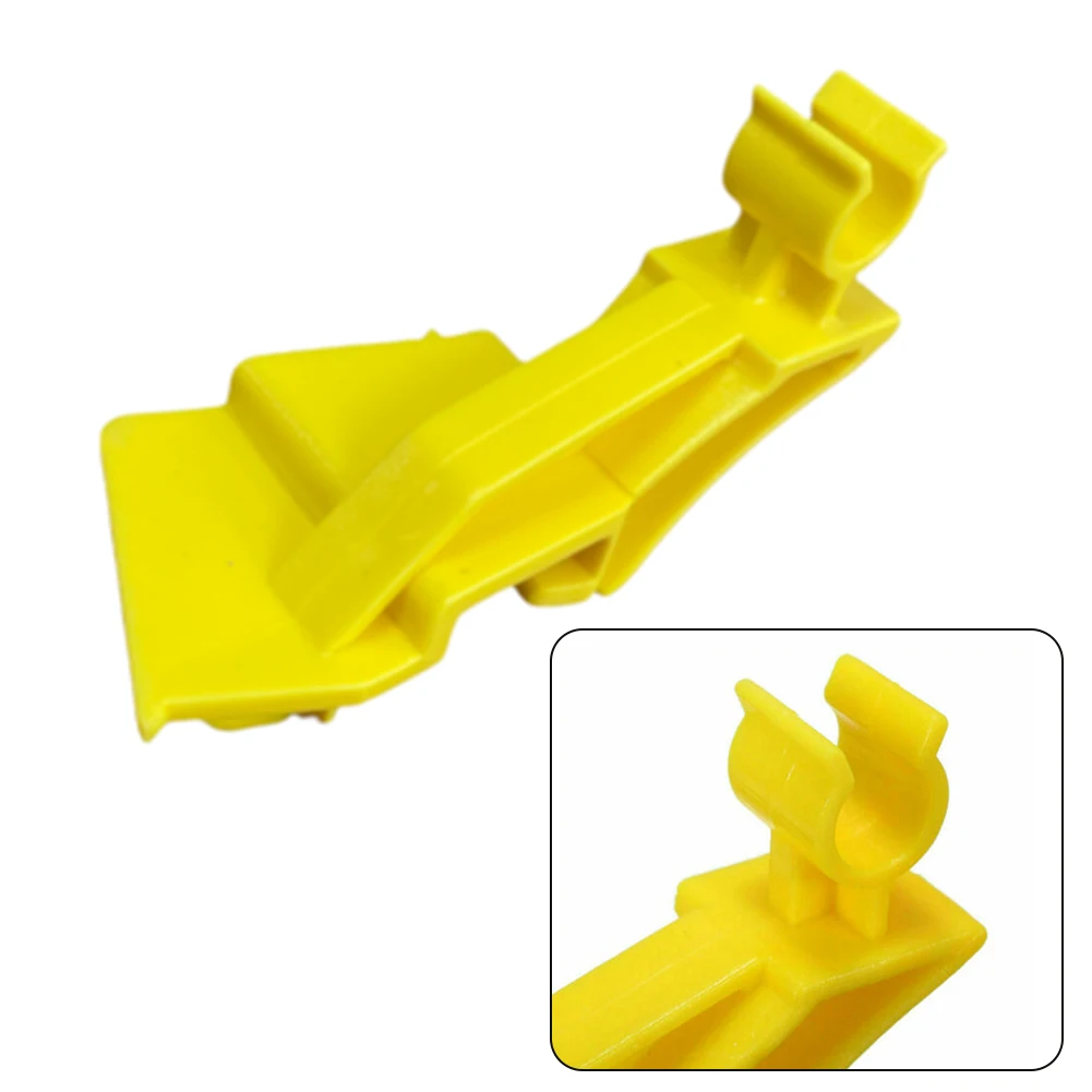 Alfa Romeo Lancia Fiat bonnet insulation clip