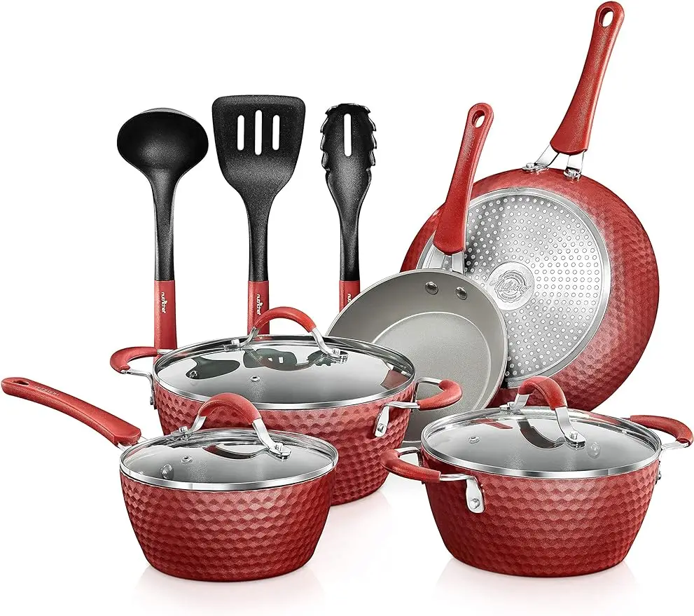 

Non-stick pan and pan, stylish kitchen cookware set, elegant diamond pattern, grey interior and red exterior