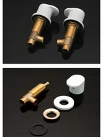 ก๊อกน้ําอ่างอาบน้ําทองแดงเต็มรูปแบบกระบอกด้านข้างแยกชุดสามชิ้นอ่างอาบน้ําเคาน์เตอร์ฝักบัวก๊อกน้ําสีขาวหมุนได้ 360 องศา 5