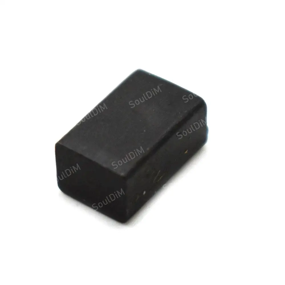 100pcs Electric Guitar Tremolo Bridge String Saddle Clamp Pressure Lock String Insert iron Block For Electric Guitar 8.15X4X5MM guitar bridge