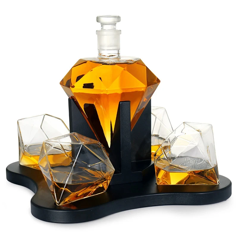 Diamond Shaped Whiskey Decanter with 4 Diamond Glasses, Beautiful Mahogany Wooden Holder Liquor, 750ml, 1 Set