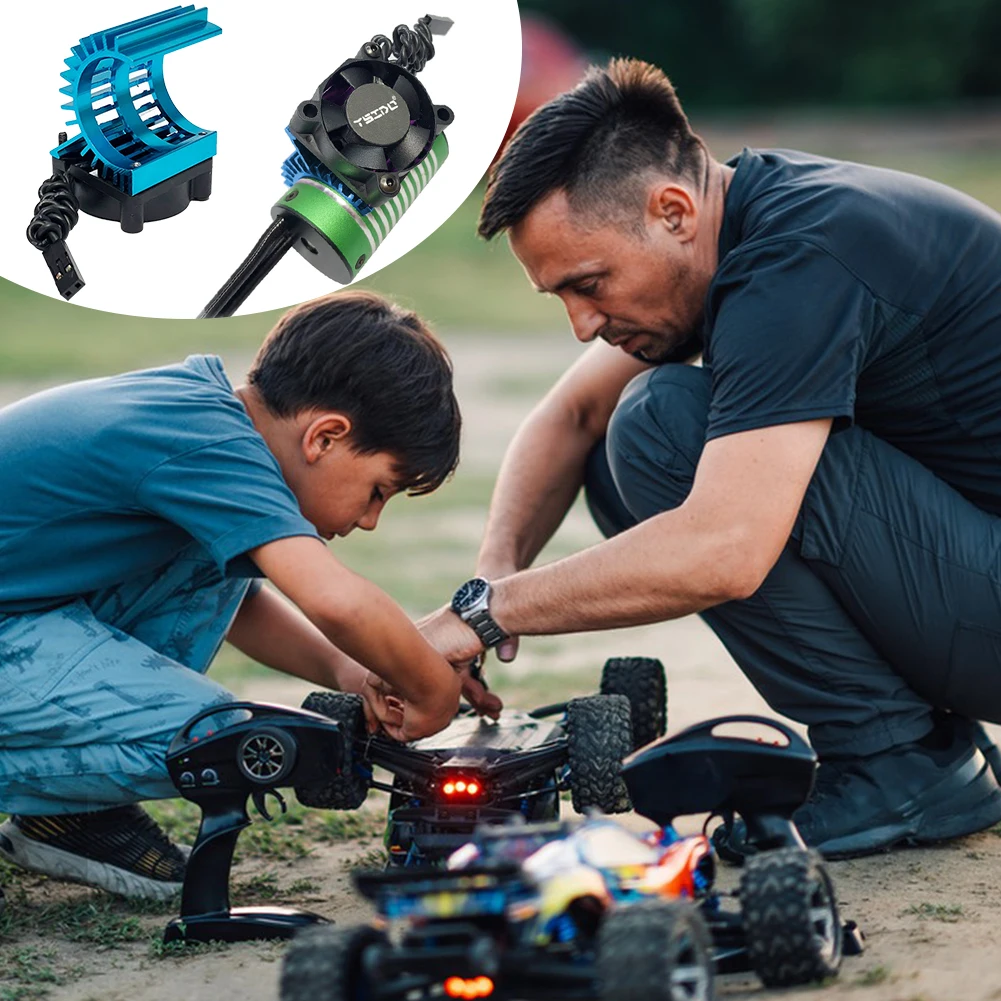 Gros plan sur les pales du ventilateur de refroidissement pour moteur RC 2838