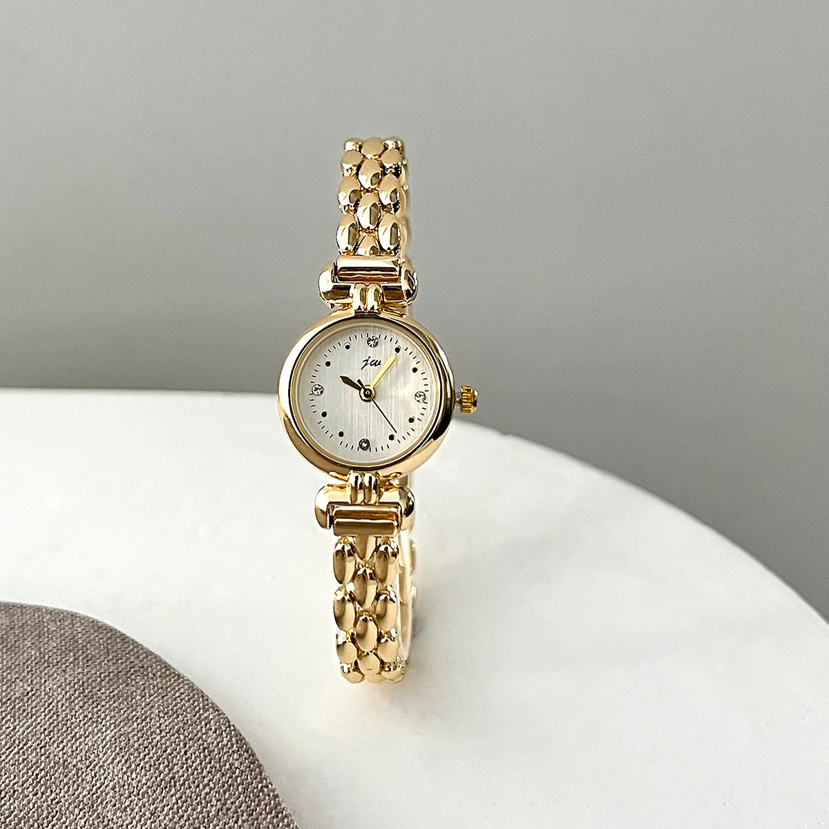 Women's Watch Retro Bracelet Watches Small and Exquisite Versatile Steel Belt Ladies Fashion Quartz Clock Wristwatches - 5