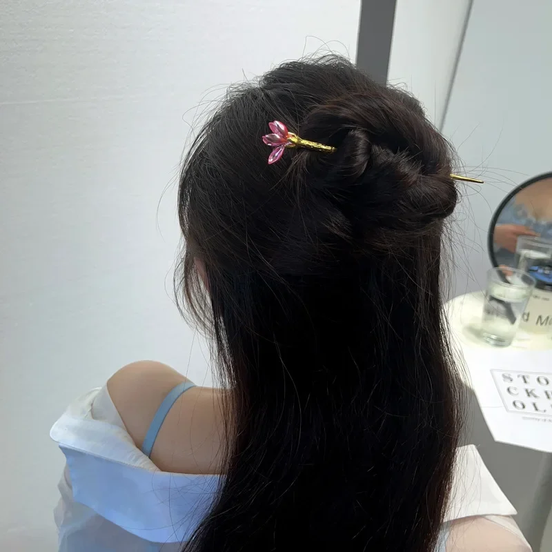 

Simple Pink Purple Flowers Hairpin for Fashion Women Fine Jewelry Minimalist Accessories