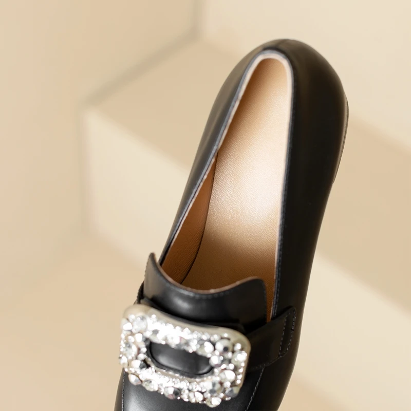 Women's New Spring and Autumn Genuine Leather with Diamond Metal Accessories, Mid Heel Large Lefu Shoes Single Shoes