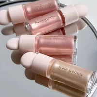 Rare Beauty Mousse Texture Potato Mud Blush Cream, texture douce et soyeuse, haute pigmentation, facile à estomper, waterproof, éclat naturel pour les joues. 6