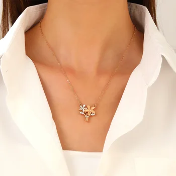Vintage Artistic Cat's Eye Zircon Flower Pendant Necklace For Women Jewelry 2025 Trending New Creative Design Women's Necklaces